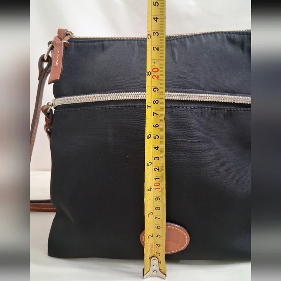 Dooney & Bourke Black Nylon Tan Straps Double Zip Crossbody Bag W Free Pouch - Picture 4 of 12